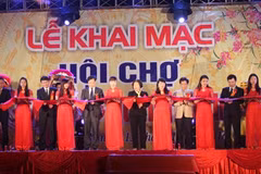 Ouverture de la Foire printanière à Quang Binh et Thai Nguyên