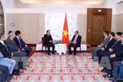 Le Premier ministre fait grand cas de la solidarité entre les Vietnamiens en Europe