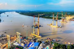 Raccordement du pont de Bach Dang reliant Quang Ninh à Hai Phong