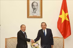 Le vice-PM Truong Hoa Binh reçoit le ministre cambodgien des Cultes et des Religions