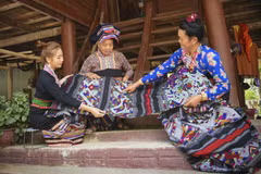 Préservation du tissage de brocart de l'ethnie Lao à Dien Bien
