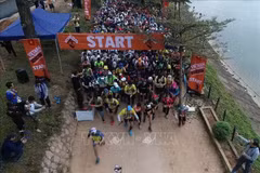 Les coureurs vietnamiens remportent le Marathon en sentier du Vietnam 2020