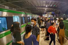 Forte hausse de la fréquentation dans la ligne de métro Cat Linh-Hà Dông