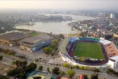 SEA Games 31 : un écran géant pour la diffusion des matches de football masculin à Phu Tho