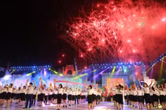 Diverses activités en l'honneur de la fête des rois fondateurs Hung 