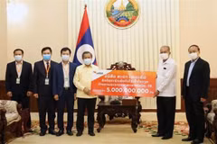 La communauté des Vietnamiens au chevet du Laos dans la lutte anti-COVID-19