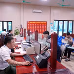 D’ici 2027, 100 % des procédures administratives éligibles devront être proposées sous forme de services publics entièrement en ligne. Photo : VNA