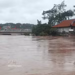 Le niveau de la rivière Ky Cung (province de Lang Son) a dépassé le seuil d’alerte III dans la matinée du 23 août 2026. Photo : VNA