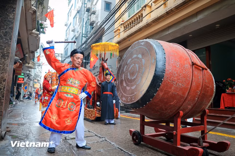 Le festival traditionnel du village de Trieu Khuc est inscrit au patrimoine culturel immatériel national depuis 2020. Photo : Vietnam+