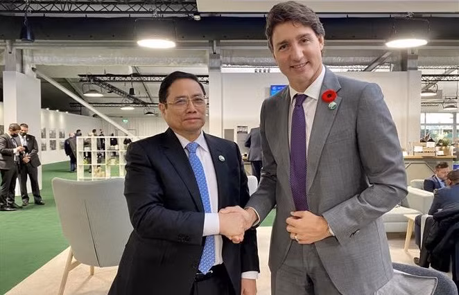 COP26 : le Premier ministre Pham Minh Chinh rencontre les dirigeants du Canada et de la Zambie