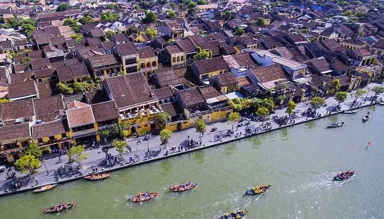 La vieille ville de Hôi An, province de Quang Nam (Centre), est la meilleure destination pour les nomades numériques de 2024. Photo: nhandan.vn
