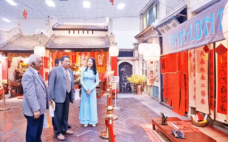 Hanoi promeut la transformation numérique du secteur du tourisme Photo : VNA