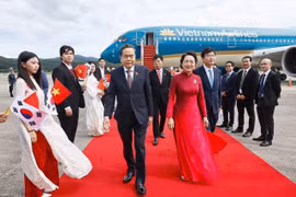 Le président de l’Assemblée nationale Trân Thanh Mân et son épouse Nguyên Thi Thanh Nga. Photo: VNA