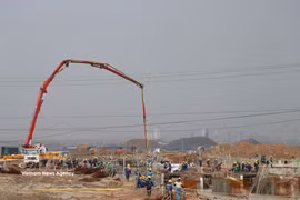 Construction d’infrastructures du projet Vinmetal à Ha Tinh. Photo: VNA