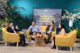 Des entreprises vietnamiennes implantées en Belgique ont partagé leurs réussites et leurs histoires inspirantes lors d'un forum de réseautage professionnel organisé récemment à Bruxelles. Photo: VNA