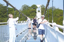 Des touristes russes à Lâm Dông. Photo: VNA