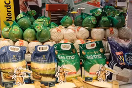 Le riz ST25 fait son entrée dans le réseau Selgros en Allemagne. Photo: VNA