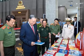 Les forces de sécurité publique saluées pour leur adhésion aux idéaux du Président Ho Chi Minh