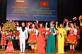 Célébration des 75 ans de relations diplomatiques entre le Vietnam et la Russie à Hô Chi Minh-Ville. Photo: VNA