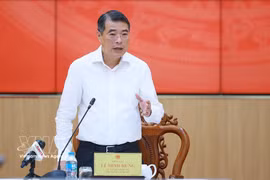 Le Premier ministre Lê Minh Hung s'exprime lors de la séance de travail avec les autorités de la ville de Cân Tho. Photo: VNA