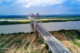 Le fleuve Rouge, axe paysager écologique et culturel majeur de la capitale 
