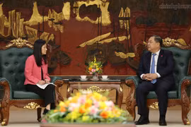 Le vice-Premier ministre permanent Pham Gia Tuc reçoit e 19 août à Hanoï l’ambassadrice des États-Unis au Vietnam, Jennifer Wicks. Photo: chinhphu.vn