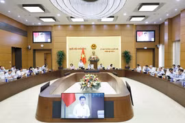 Panorama de la 6e réunion du Comité permanent de l’Assemblée nationale (AN). Photo: VNA