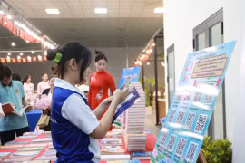 Une plateforme permettant aux bibliothèques, aux établissements scolaires et aux organisations de connecter et de partager leurs ressources documentaires dans un environnement numérique, afin de faciliter l’accès aux livres et aux connaissances. Photo: thanhnien.vn