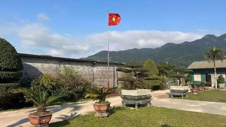 poste-frontiere-de-cha-lo.jpg