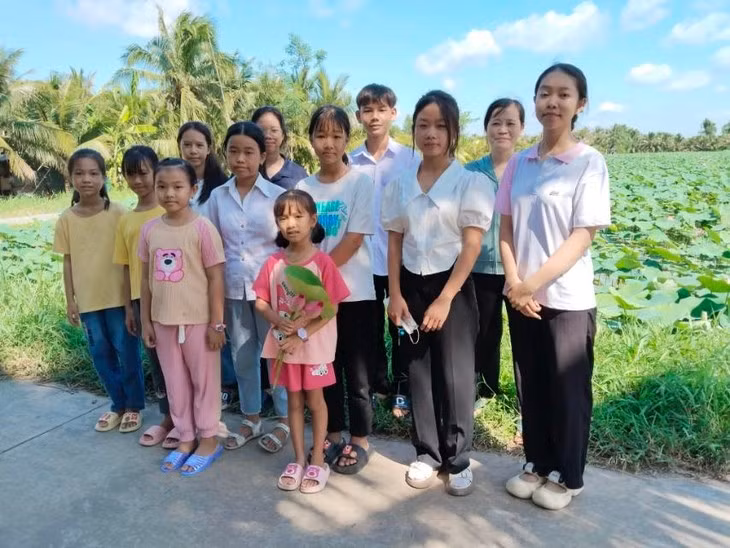 les-enfants-du-village-dan-phu-trung.jpg