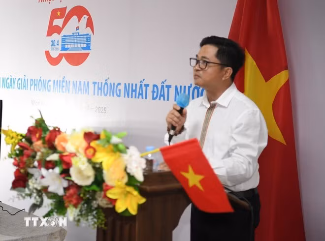 dinh-hoang-linh.jpg