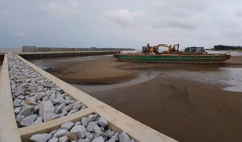construction-dun-brise-lames.jpg