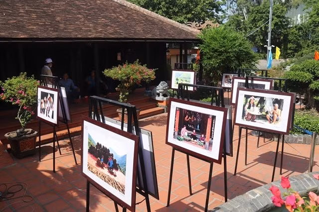 exposition-couleurs-des-cultures-ethniques-du-vietnam.jpg
