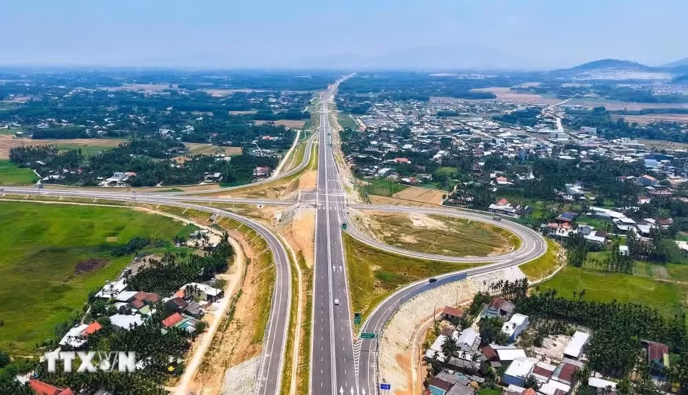 quang-ngai-hoai-nhon-expressway.jpg