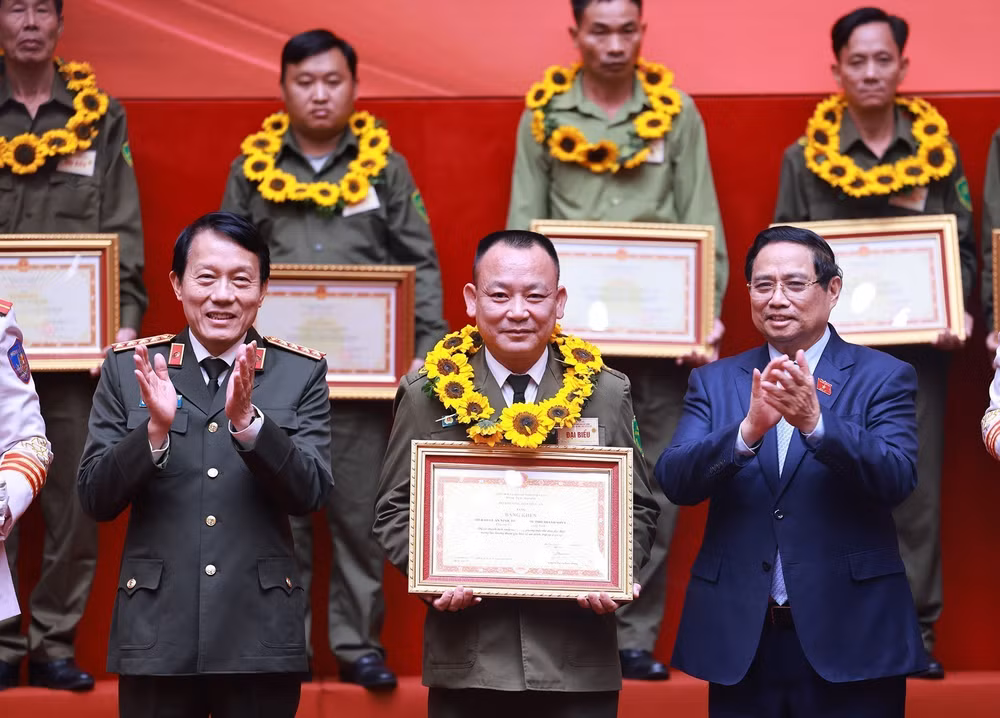 luong-tam-quang.jpg