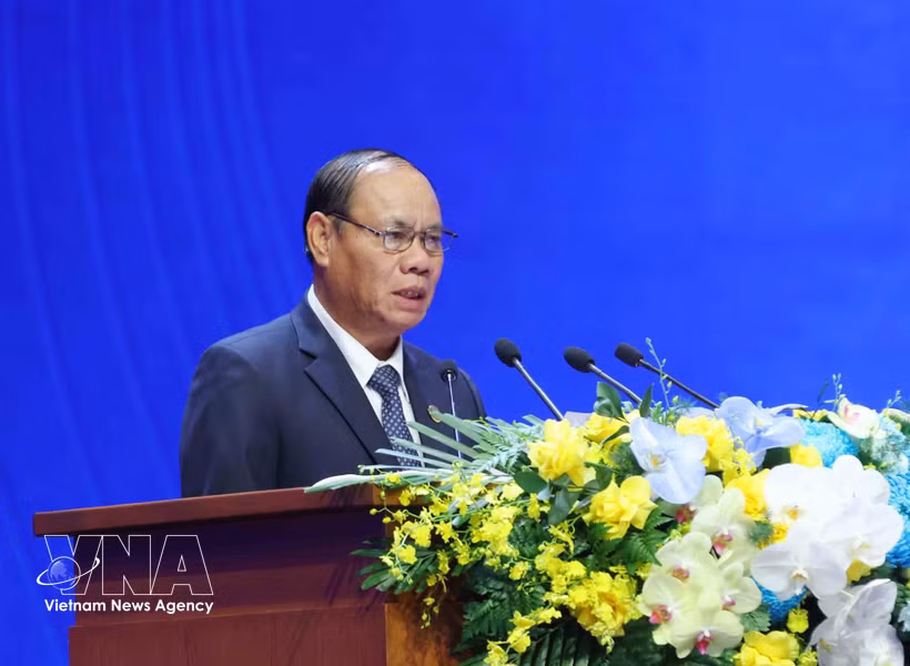 Vilay Lakhamfong, membre du Bureau politique et permanent du Secrétariat du Comité central du Parti révolutionnaire populaire lao, effectuera une visite officielle au Vietnam du 14 au 16 octobre 2026. Photo: VNA