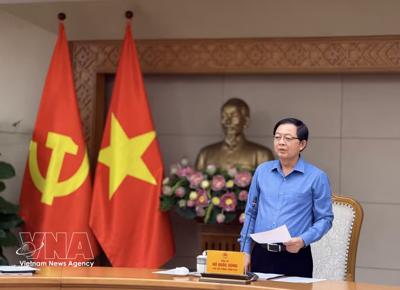 Le vice-Premier ministre Ho Quoc Dung préside la 35e réunion du Comité national de pilotage sur la lutte contre la pêche illicite, non déclarée et non réglementée (INN) et le développement durable de la pêche. Photo: VNA