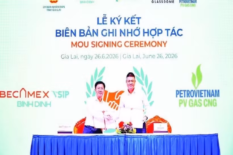Signature d'un protocole d'accord de coopération entre Becamex VSIP Binh Dinh et la société par actions CNG. Photo : nhandan.vn