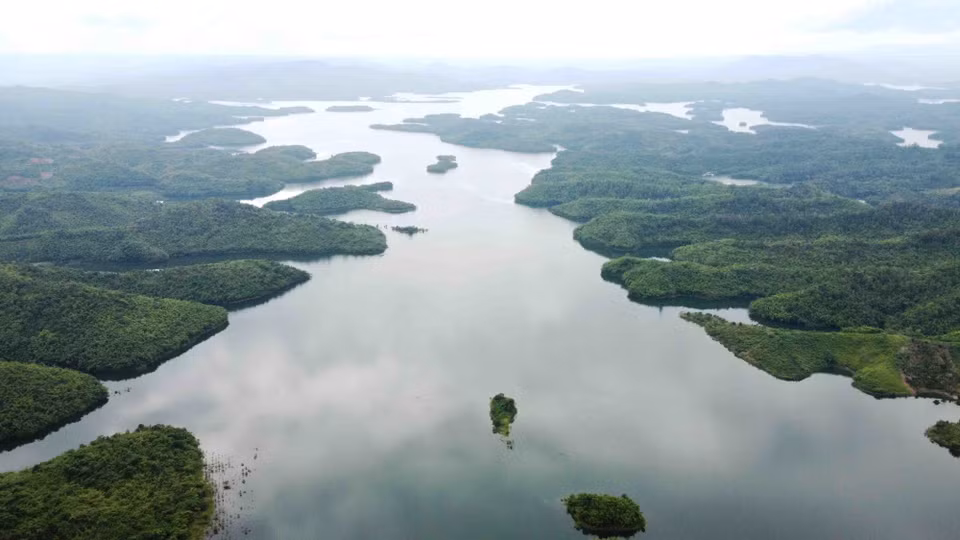 Le lac Ta Dung est le plus beau de juillet à décembre lorsque le niveau de l'eau monte