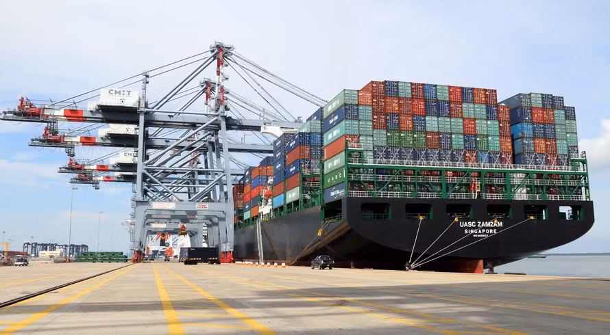 Le port en eau profonde Tân Cang- Cai Mep, province de Ba Ria- Vung Tau est entré en activité en mars 2011. C’est le port en eau profonde le plus grand du Vietnam. Photo : Doan Manh Duong 