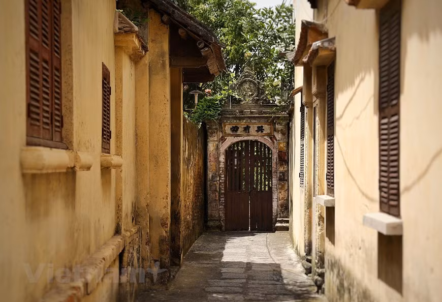 Il existe 49 maisons datant d’une centaine d’années. Photo : Vietnam+ 