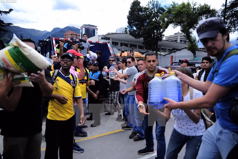 Envoi de biens de première nécessité, dans la capitale de Quito. 