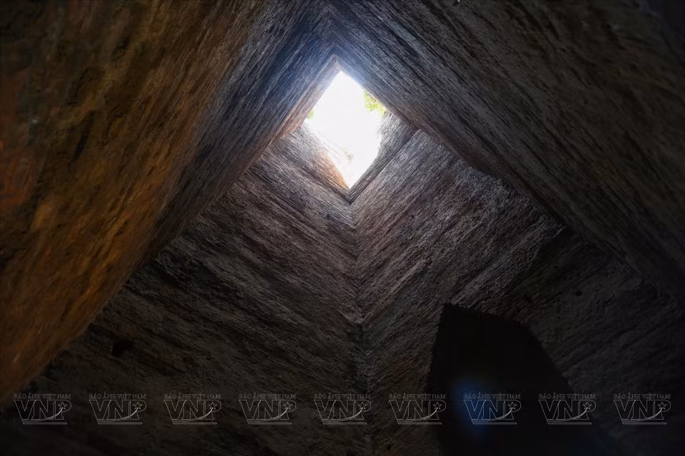 La voûte de la porte est haute, créant ainsi une forte impression... Photo : VNP
