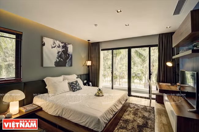 Les chambres, aérées, offrent une belle vue sur l’extérieur.