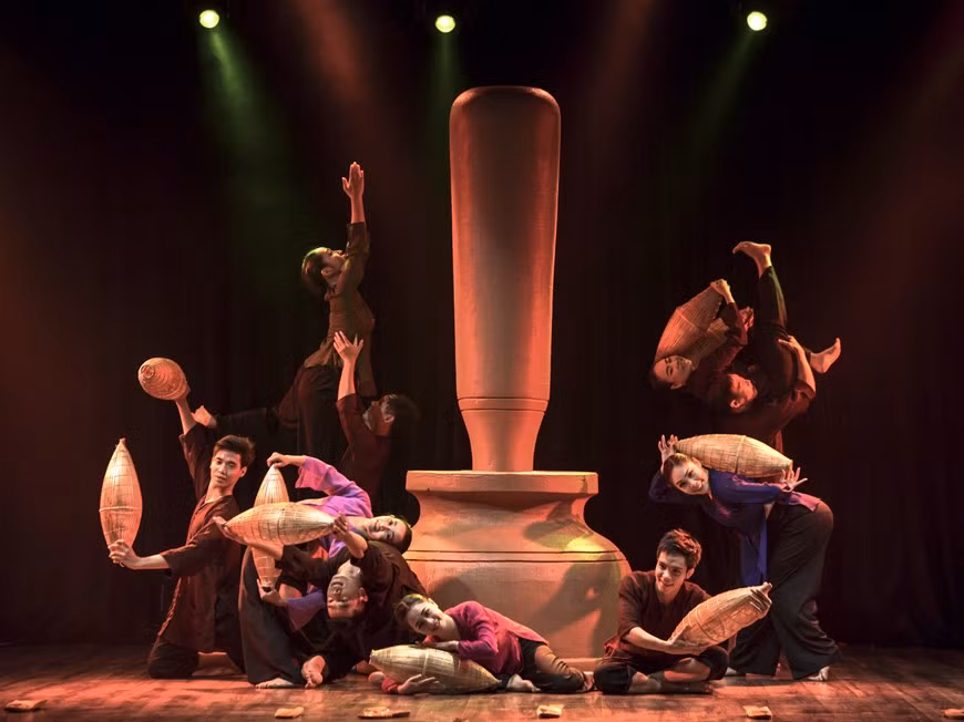 L'oeuvre "Le désir de se multiplier"des artistes du Théâtre de musique traditionnelle Bông Sen. Photo: Vietnam+