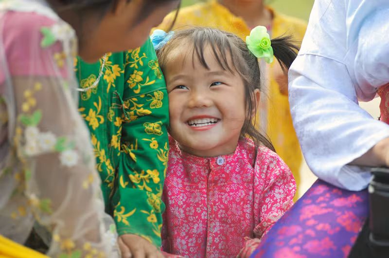 Les difficultés dans la vie quotidienne ne peuvent empêcher le sourire, l'innocence et la beauté des enfants du pays.
