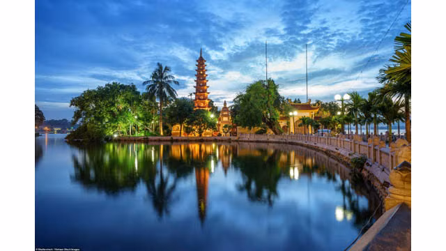 La pagode de Chân Quôc est l’une des destinations touristiques les plus attrayantes de la capitale. Cet ouvrage a été construit au 6e siècle.