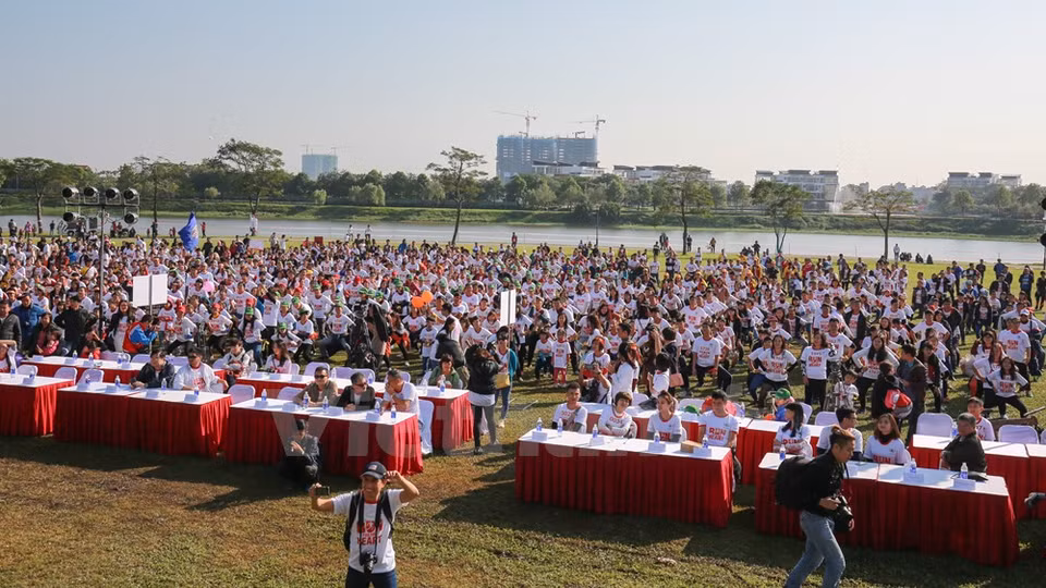 Cette année, la course a eu lieu le 6 décembre au parc de Yen So à Hanoi. 