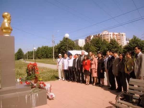 Avenue du Président Ho Chi Minh à Oulianovsk, en Russie.