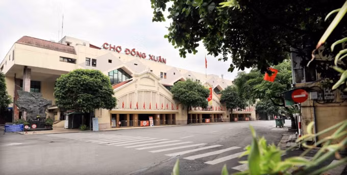 Le marché Dông Xuân. Photo : VNA